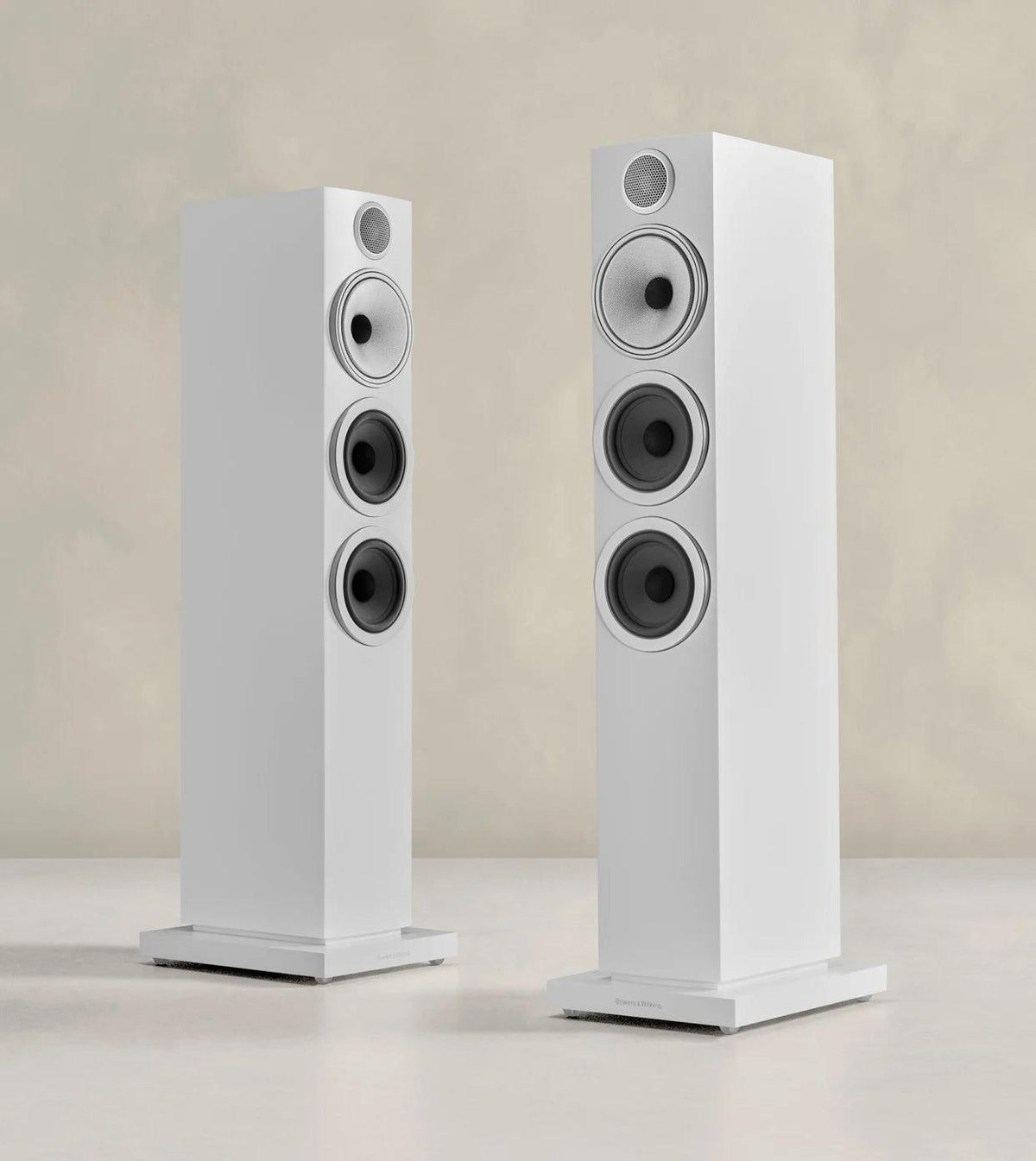 Bowers &amp; Wilkins 704 S3 - Pair